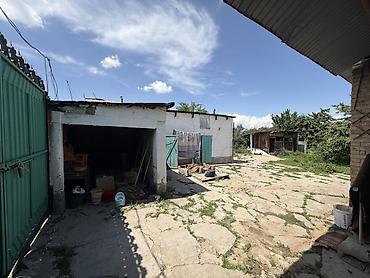 район ленинский: 🏡 Продаётся дом в г. Каракол! 📍 Адрес: ул. Московская, угловой участок — 3