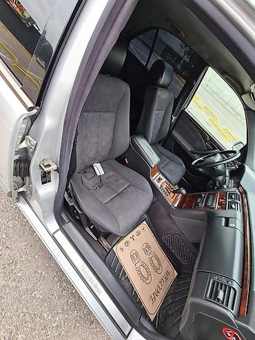 mercedes benz 208 d: Mercedes-Benz E 220: 2.2 l | 2000 il Sedan — 8