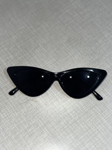 черные очки: Трендовые очки 
В отличном состоянии