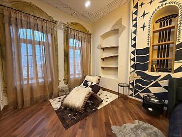 kirayə az: Satılır 3 otaqlı köhnə tikili 300 m², İçəri Şəhər m. Kateqoriya Köhnə — 9