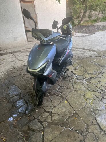 Скутеры: Скутер Yamaha, 150 куб. см, Бензин, Б/у