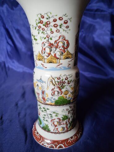 Ostali kućni dekor: Vaza nova 70te,rucno oslikana Istocna Nemacka. Porcelanska — 3