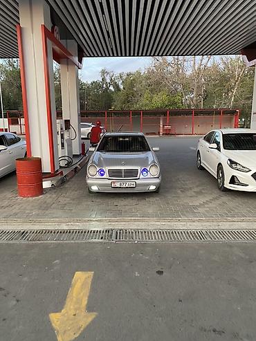 eafc 25: Mercedes-Benz E-Class: 1998 г., 2.6 л, Автомат, Газ, Седан — 2