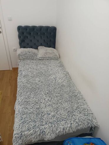 mali stolovi za dnevni boravak: Single bed