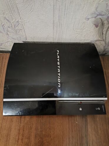 кабель ноутбука: Продаю PS3 Fat. Консоль рабочая, запускает игры без проблем. Из