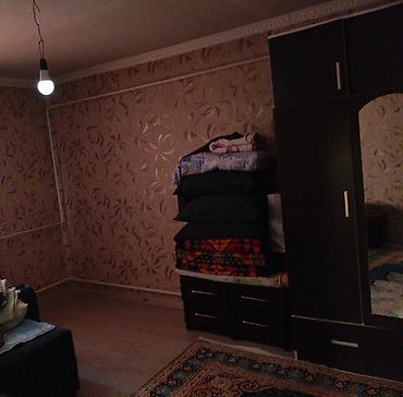 Продажа коттеджей и домов: Продаётся жилой дом с большим двором и хозяйственным двором. Нижний — 17