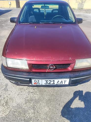 aimb g3: Opel Vectra: 1990 г., 1.6 л, Механика, Седан — 2