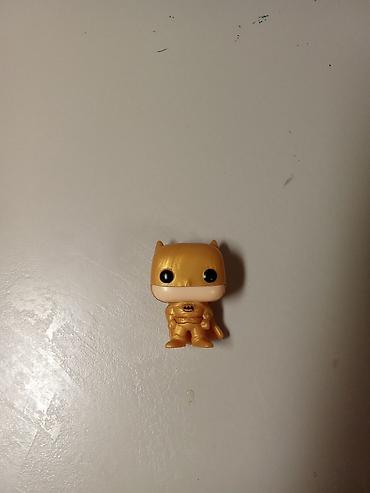 Коллекционная фигурка в стиле Funko Pop — Бэтмен в золотом костюме. -