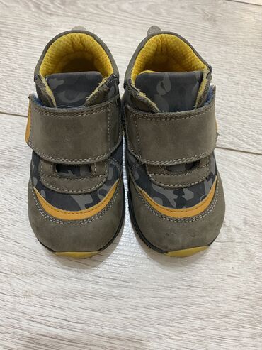 демисезонная детская обувь 22 размера: Ботинки Деми кожа Турция в отличном состоянии размер 22