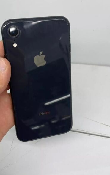 Apple iPhone: IPhone Xr, Б/у, 64 ГБ, Черный, Чехол, 80 %