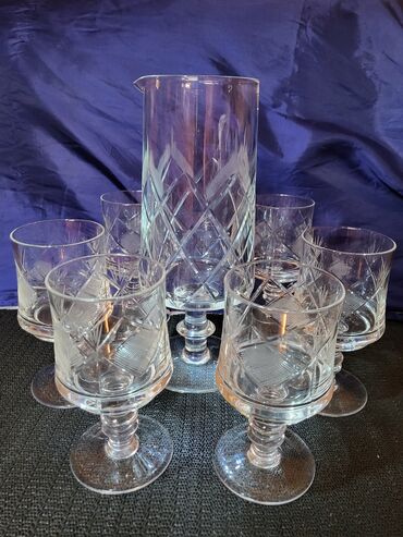 Kuhinjski setovi: Servis za vino,sa bokalom kristal,rucna gravura 1960g+. Servis za na lalafo.rs — 5 Kuhinjski setovi: Servis za vino,sa bokalom kristal,rucna gravura 1960g+. Servis za — 5