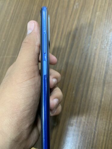 Polo köynəklər: Redmi not 10 es 128 GB 8,0+3,0 ram 150 azn barter ancağ ios razılaşma
