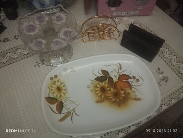 Plaşlar: Şəkildəki hamısı bir yerdə 5 manata her (şəkildəki) satılır köçlə — 10