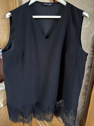 kiko tonal krem: Qadın bluz – qolsuz, V formalı yaxalıq, qara rəng. - Model: düz kəsim — 3