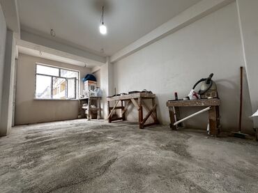 Giriş qapıları: Ev öz şəxsi evimdi, 0-dan özüm təmir eləmişəm. 85 % iş görülüb. Evin — 10