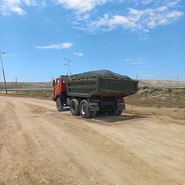 шины бу: KAMAZ 6x4 özboşaldan yük maşını – daşınma və tikinti işləri üçün - — 2