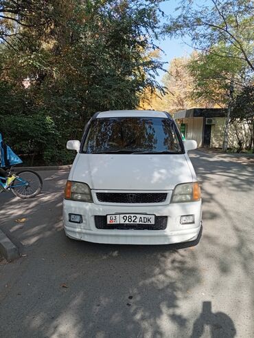 домик на колесо: Honda Stepwgn: 2001 г.