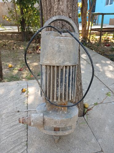 Şitillər: Nasos, Hovuz üçün, quraşdırılma Sualtı