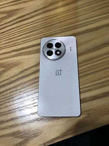 magic mouse 2: OnePlus 13R, Б/у, 256 ГБ, цвет - Белый, 2 SIM — 1