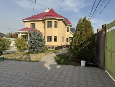 продается дом в рабочем городке: 400 кв. м, 10 бөлмө, Жылытылган, Брондолгон эшиктер, Кондиционер