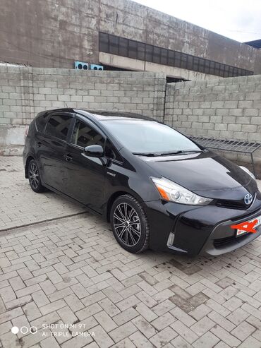 mersedes v: Toyota Prius: 2017 г., 1.8 л, Гибрид