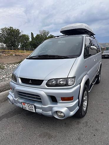 Mitsubishi Space Gear: 2002 г., 3 л, Автомат, Бензин, Минивэн