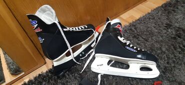 drzaci za kostobrane: Hockey montreal botas 44 10 broj