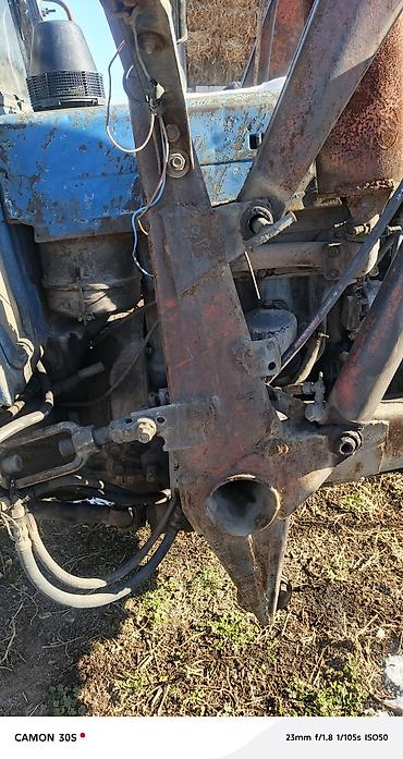 Тракторы МТЗ (Беларус): Фронтальный погрузчик на базе трактора «Беларус» (МТЗ) Описание: - — 3