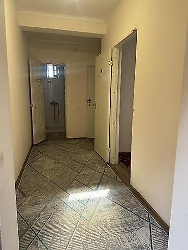 12 мкр сдаю: 25 м², 1 комната — 2