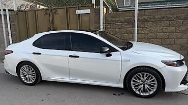 voxy noah: Toyota Camry: 2018 г., 2.5 л, Вариатор, Гибрид, Седан — 5
