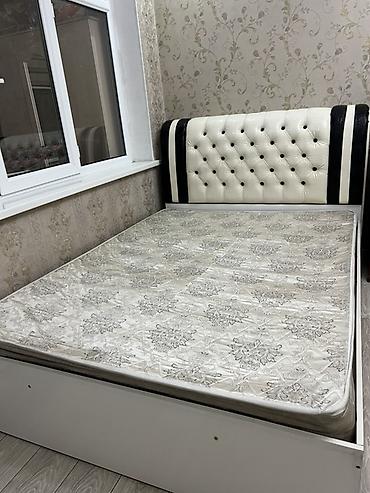 fire maple: Двуспальная кровать с мягким изголовьем + матрас и белый журнальный — 2