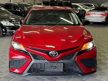 alba: Toyota Camry: 2021 г., 0.5 л, Автомат, Бензин — 2