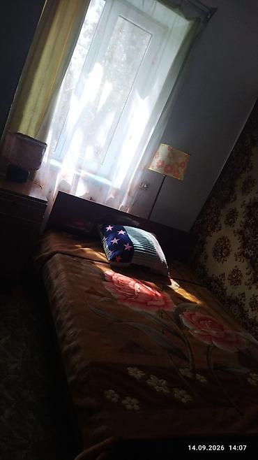 аренда дома для мероприятия: - Уютная спальня с односпальной кроватью, прикроватной тумбой и — 3