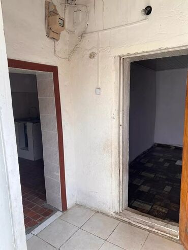 Долгосрочная аренда домов: 40 м², 1 комната, Теплый пол, Бронированные двери, Забор, огорожен