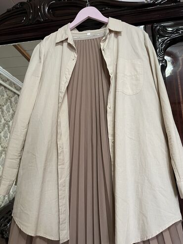дордой женские куртки: Кофта юбка состояние как новое 
Цена 500с размер стандарт
