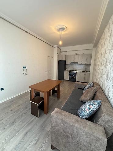 elimler kiraye ev: Menzil Xirdalan seherinde Kristal 1 yasayis kompleksinde 16/13 cu — 2