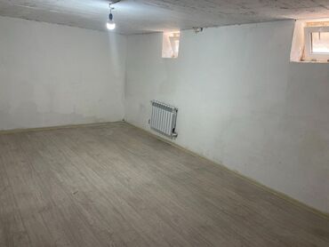 киргшелк дом: 20 кв. м, 1 бөлмө, Унаа токтотуучу жай, Забор, тосулган