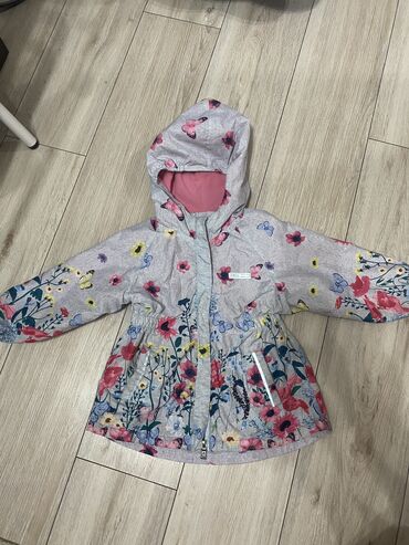 одежды для малышей: Продаю куртку в отличном состоянии! Размер на рост 100-110 см(