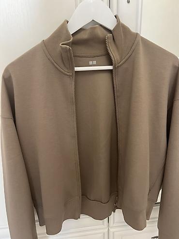 куртка уникло: Джерси-джекет на молнии Uniqlo - Цвет: тёплый бежево-тауpe - Фит — 2