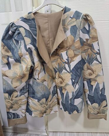 m majica: L (EU 40), M (EU 38), Cotton, Floral