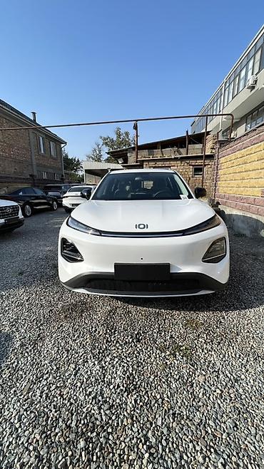 китайский кроссовер: Changan Qiyuan Q05: 2026 г., Электромобиль — 1
