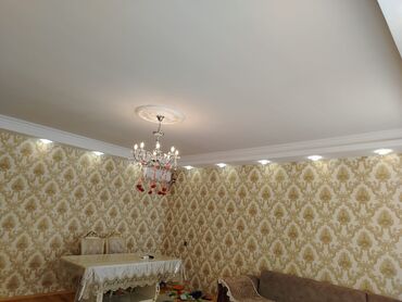 Həyət evləri və villaların satışı: Uşaq otağı və həyəti olan fərdi ev - İki mərtəbəli ağ rəngli fərdi — 22