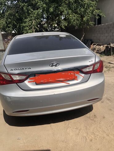 прод авто: Продается Hyundai Sonata в серебристом цвете. Автомобиль имеет кузов