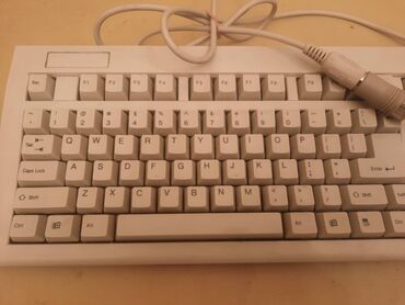 Tastature: Stara,retro tastatura sa din konektorom — 5