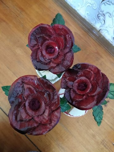 keci sudunun qiyməti: Dekor gul. Bir ededi 20 manat. Keramikadan hazorlanib. Uzerine