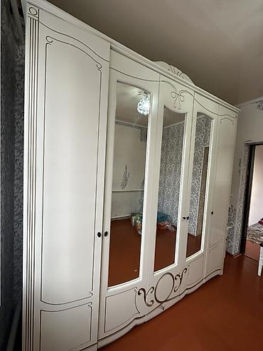 standing mirror: Спальный гарнитур 5-дверный, классический стиль. - Цвет: молочный — 3