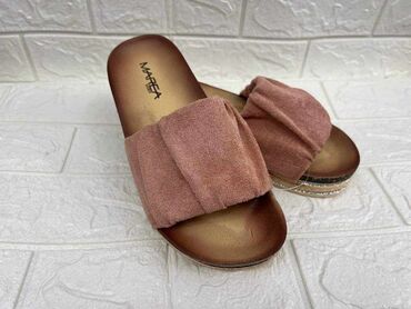 Papuče: 36-40
1600 din
Roba sa kosova na lalafo.rs — 5 Papuče: 36-40
1600 din
Roba sa kosova — 5