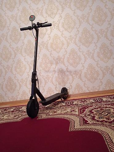 49 cc: İşlənmiş Elektrik samokat 9", 251 - 350 Vt, 26 - 35 km/s, Ünvandan götürmə — 2