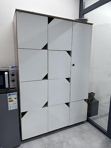 шкафы для офиса: Продаются 2 одинаковых вместительных шкафа. Подойдут для офиса, дома — 2