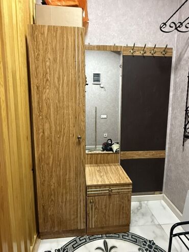 куплю полки для магазина бу: Кире бериш үчүн гарнитур, ДСП, түсү - Күрөң